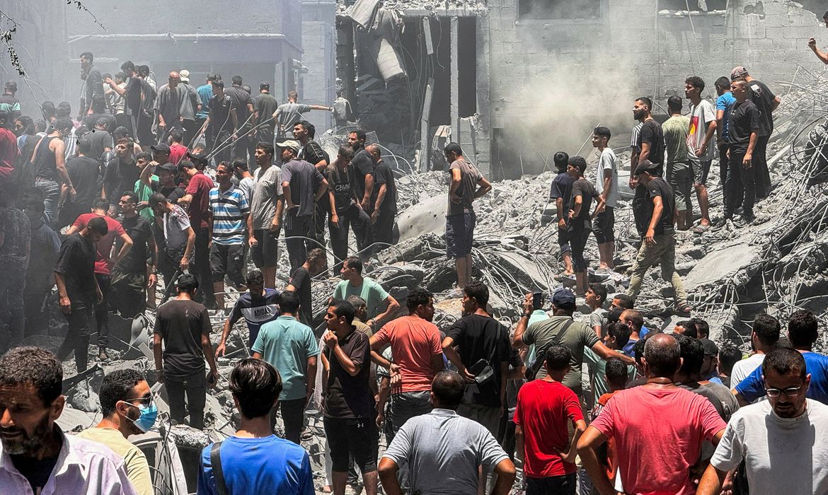 Ataque israelense mata ao menos 42 pessoas em Gaza, diz governo local