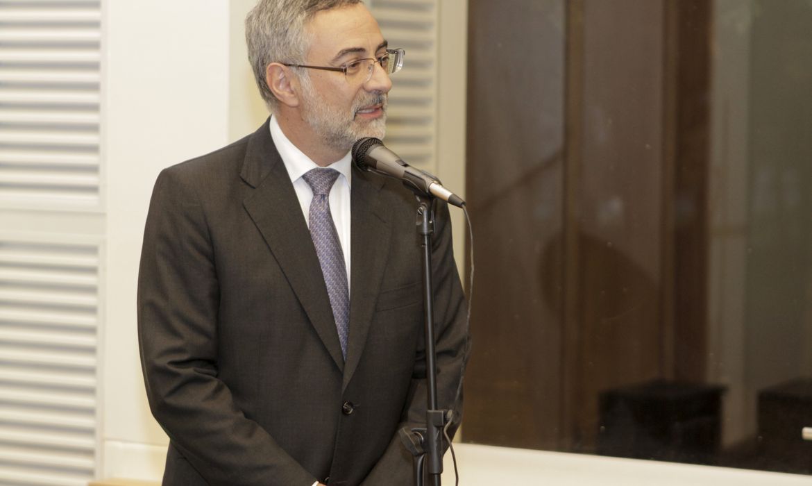Embaixador brasileiro na Argentina é chamado a Brasília para consultas