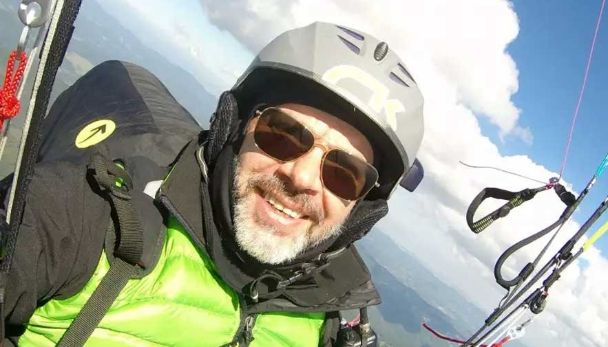Piloto morre após salto de parapente em Goiás
