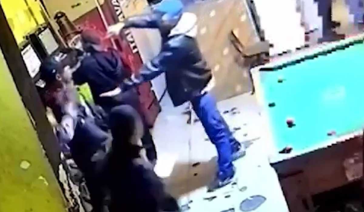 Vídeo: Produtor de MC Livinho é morto com tiro na cabeça em bar na Zona Norte de SP