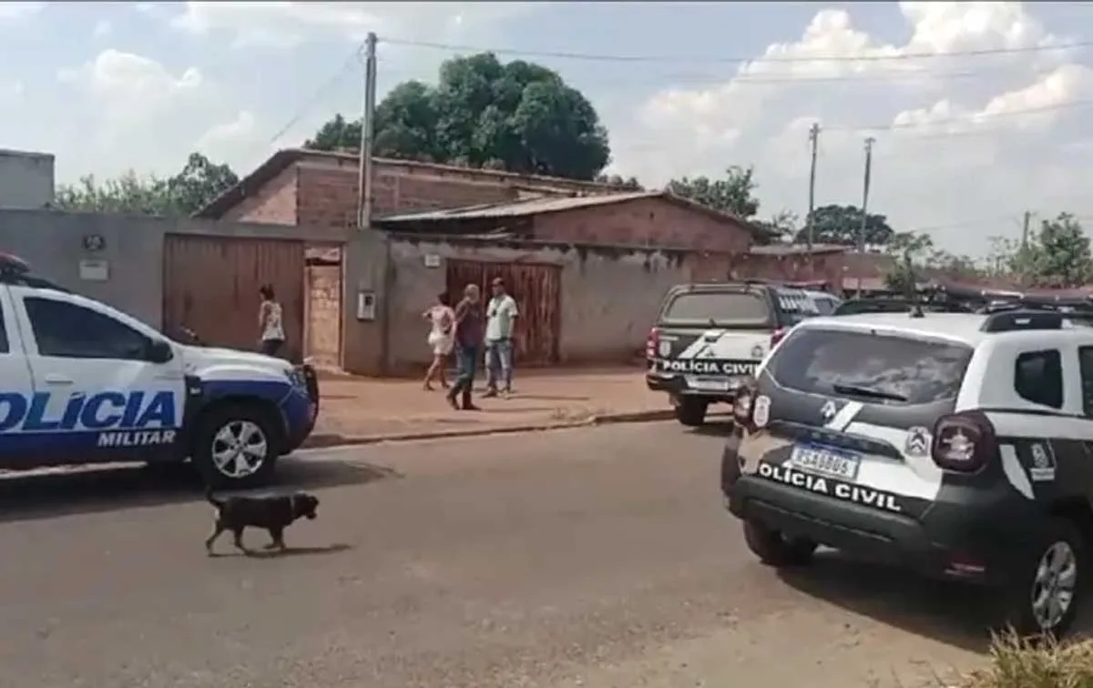 Réu pelo assassinato de dois jovens encontrados amordaçados e amarrados dentro de casa vai a júri popular
