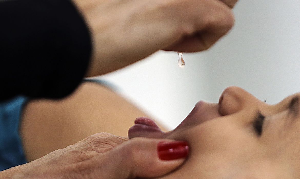 Gaza recebe 1,2 milhão de vacinas contra poliomielite