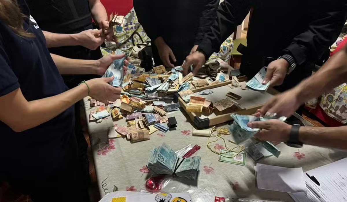 Servidores da Receita Federal são afastados suspeitos de contrabando de eletrônicos e movimentar R$ 70 milhões