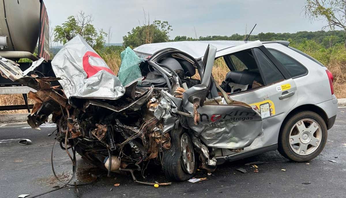 Vítimas de acidente grave envolvendo carros e caminhão na BR-153 são identificadas