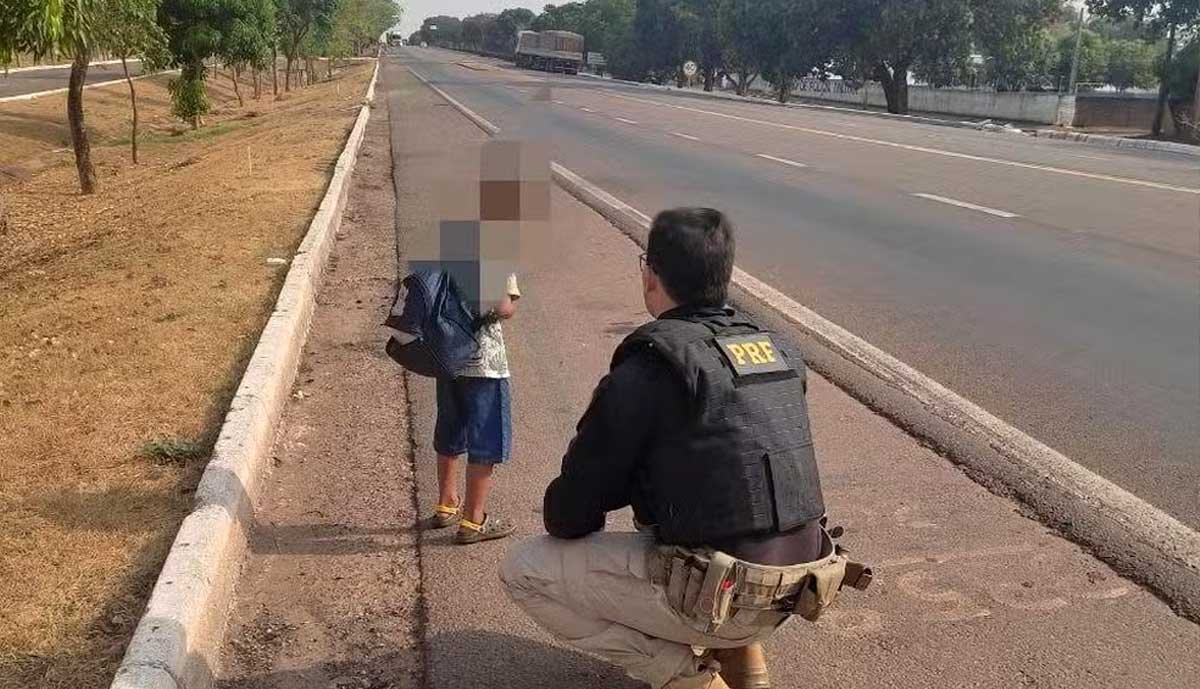 Menino de 6 anos é resgatado após ser encontrado andando sozinho na BR-153