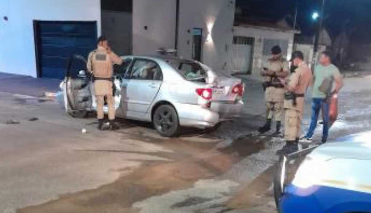 PM atira contra pneus de carro após tentativa de fuga e motorista é preso em Paraíso do Tocantins