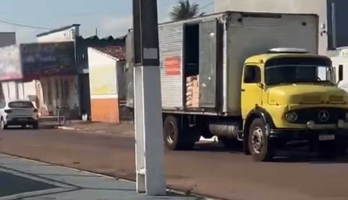 Caminhão com cestas básicas ‘desaparece’ após Justiça mandar apreender por suspeitas de compra de votos