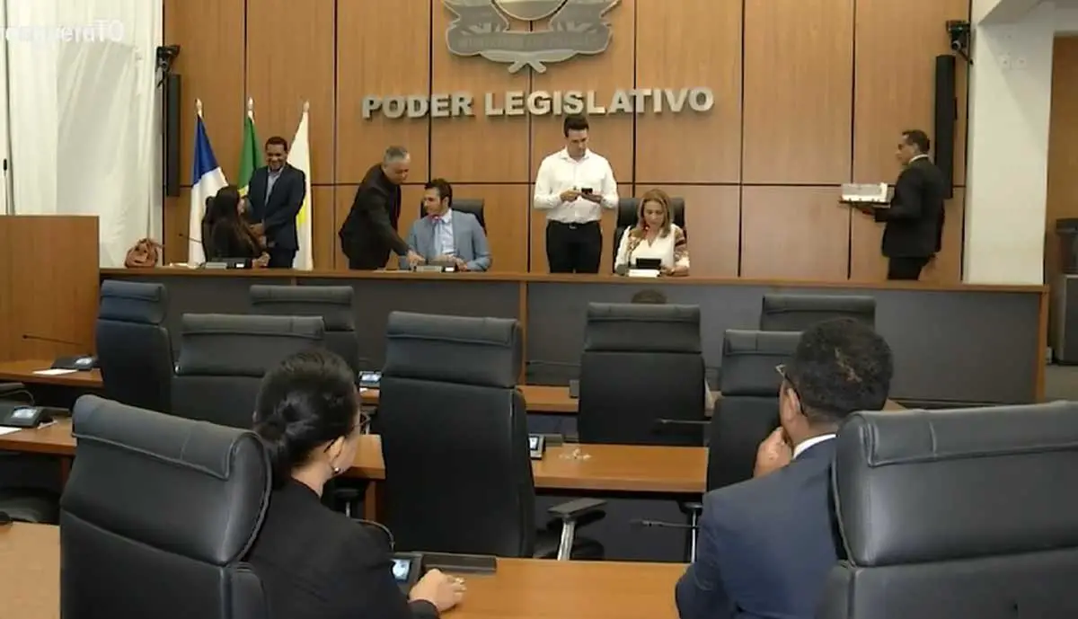 Em Palmas, vereadores aprovam aumento de salários para prefeito, vice e secretários - Sou Mais Notícias