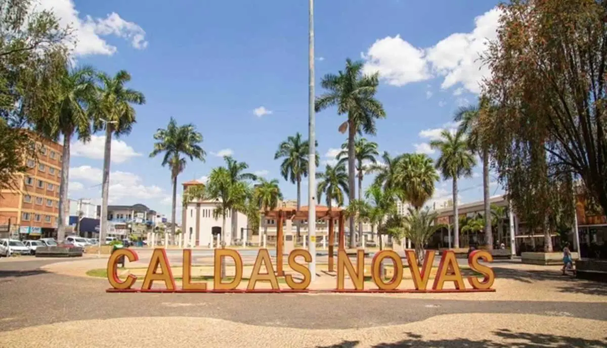 Em Caldas Novas, visitantes terão pagar taxa de turistas com valores que podem chegar a R$ 183; entenda - Sou Mais Notícias