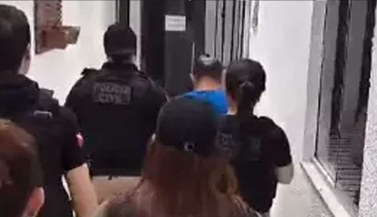 Preso por estuprar mulheres, falso pai de santo alega que a culpa é do 'Zé Pilintra' - Sou Mais Notícias