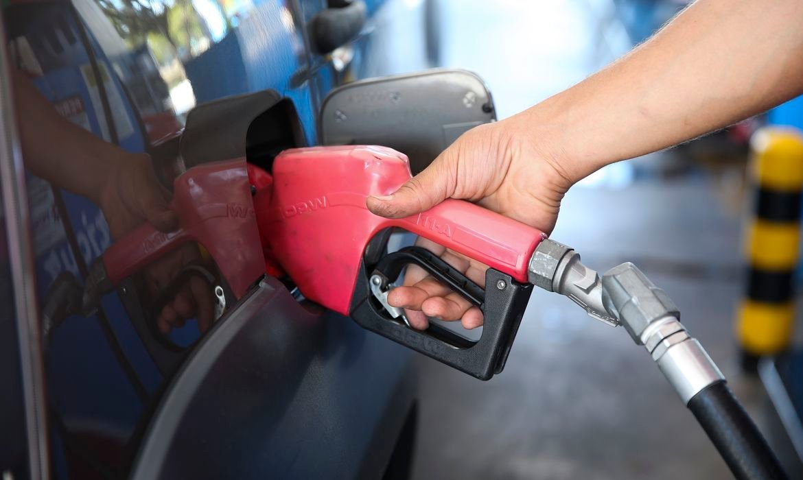 Com aumento do ICMS, a gasolina deve ficar R$ 0,10 mais cara a partir de sábado - Sou Mais Notícias