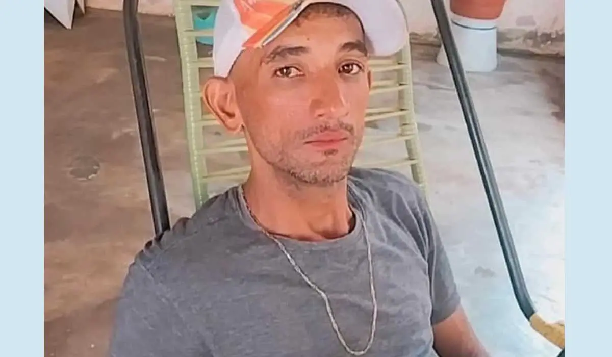 Homem é morto com tiros nas costas e cabeça em cima de bicicleta