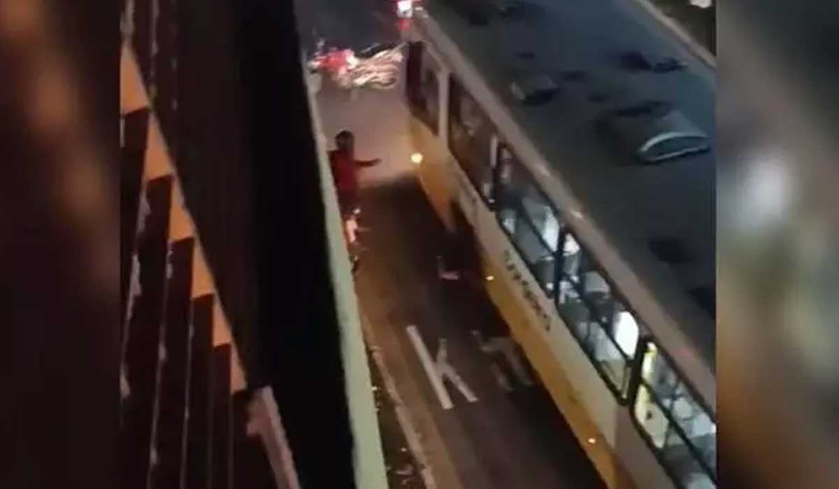 No Pará: motociclista morre após despencar de viaduto em avenida e ser arrastado por ônibus